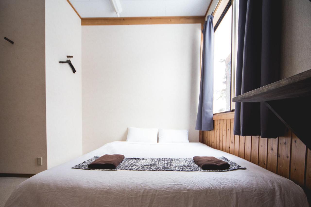 Hakuba Cortina Lodge Отари Экстерьер фото