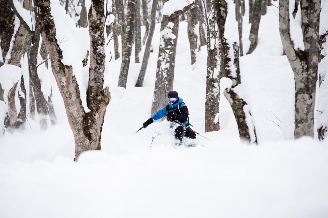 Hakuba Cortina Lodge Отари Экстерьер фото