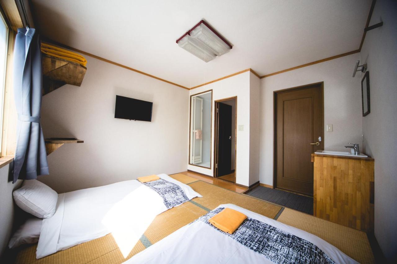 Hakuba Cortina Lodge Отари Экстерьер фото